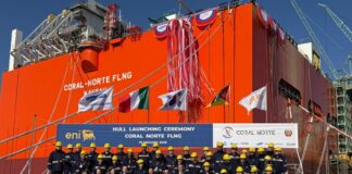 Eni vara la Coral North FLNG, destinazione Mozambico Eni vara la Coral North FLNG, destinazione Mozambico - Pipeline News - CORAL NORTH ENI GNL Mozambico - In Evidenza Macchine e Attrezzature News 2